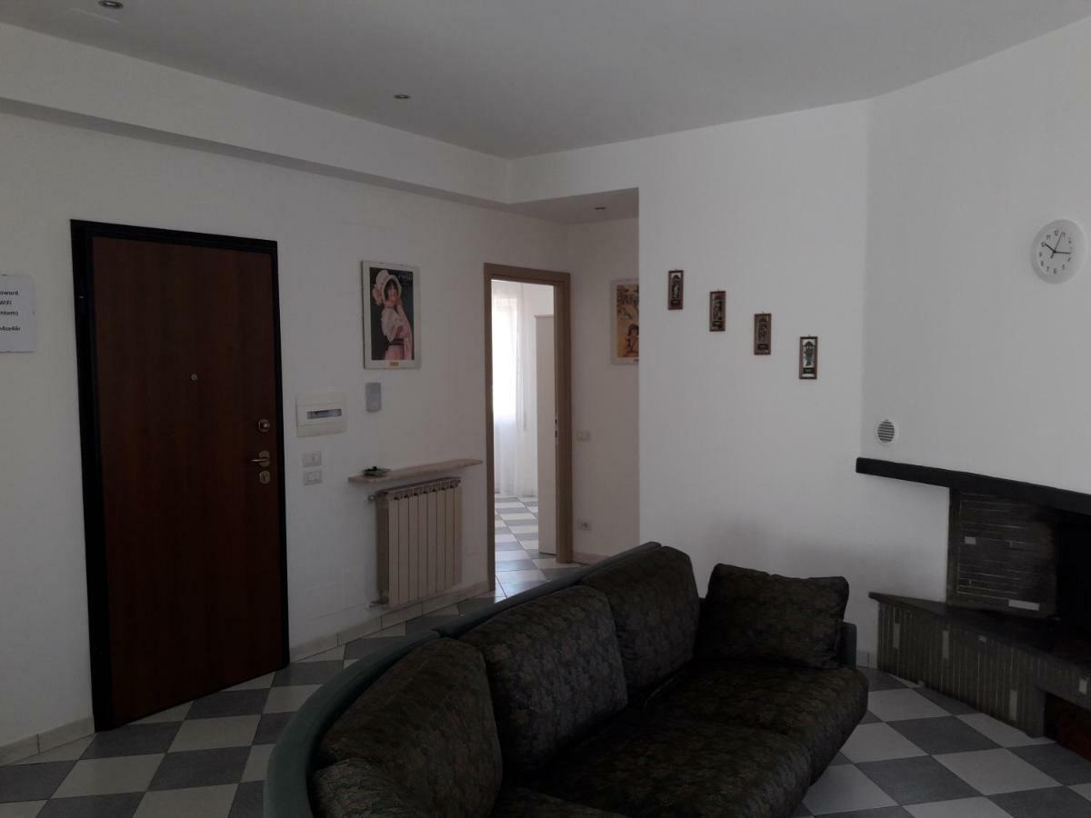 Вилла La Casa Dei Gelsi Кастель-Гандольфо Экстерьер фото